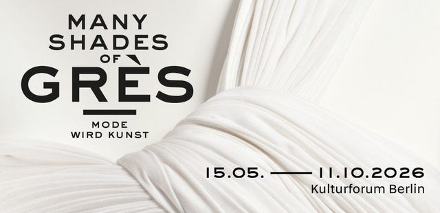 Madame Grès, Weißes plissiertes Abendkleid (Detail), nach 1973; © Staatliche Museen zu Berlin, Kunstgewerbemuseum / Christoph Musiol; Gestaltung: gewerkdesign, Berlin
