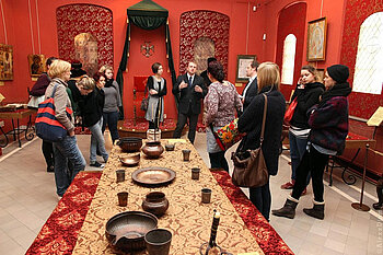 Führung durch das Romanov-Museum in Kostroma