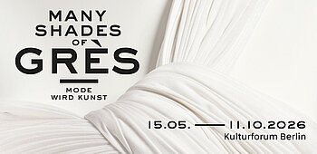 Madame Grès, Weißes plissiertes Abendkleid (Detail), nach 1973; © Staatliche Museen zu Berlin, Kunstgewerbemuseum / Christoph Musiol; Gestaltung: gewerkdesign, Berlin